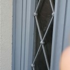 fenetre lille  vitrage simple sur une porte d’entree